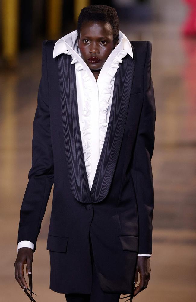 Viktor&Rolf show off shoulder pads at Paris Fashion Week 2022 Daily