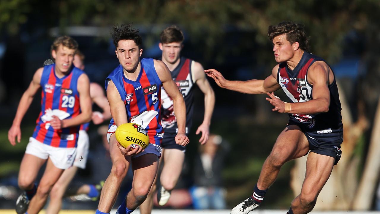 Trent Bianco on the move against the Sandringham Dragons this year.