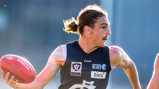 Northern Blues’ Jesse Palmer gathers possession. Picture: Tim Murdoch.