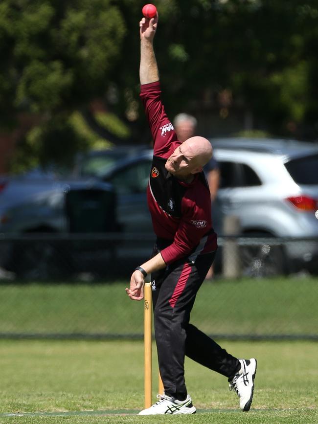 Rivergum captain Matthew Perri rolls the arm over. Picture: Hamish Blair