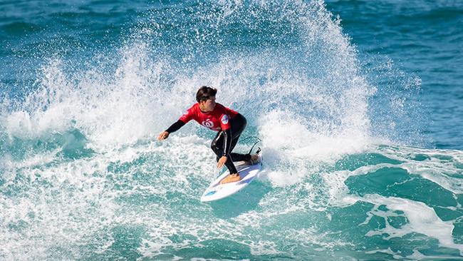 Lennox Head surfer Rino Lindsay, 16, won the 18 Boys crown after he sent in short clip showing him surfing his home break, in the Ocean and Earth NSW Junior Web Surfing Titles.