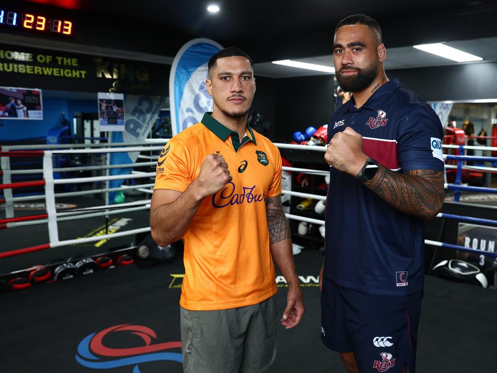 Jai Opetaia poses with Lukhan Salakaia-Loto during a training session. Picture: Getty Images for Rugby Australia