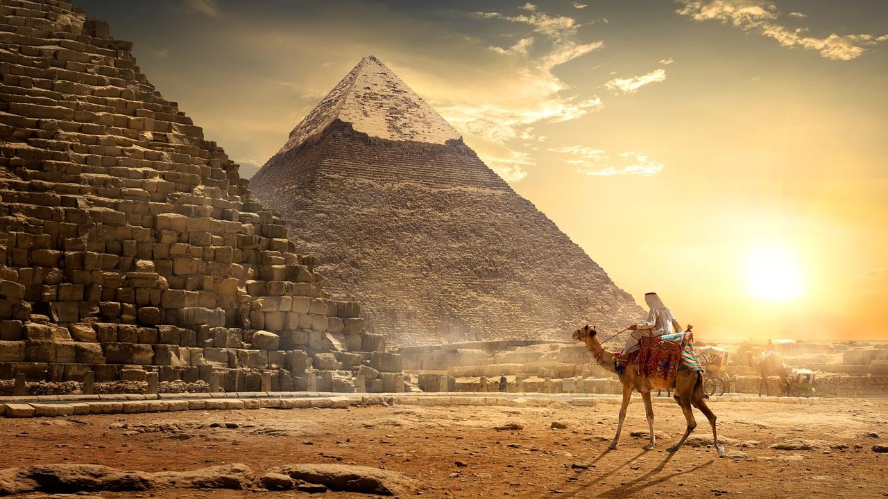 Nomad near pyramids
