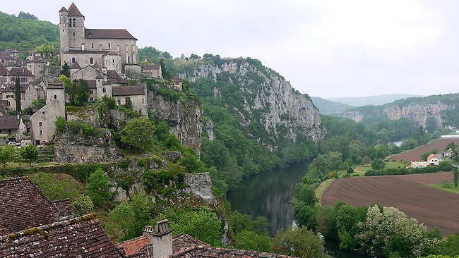 Hidden gem in France now overrun with tourists | news.com.au ...