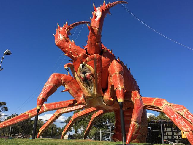 ICONS OF SOUTH AUSTRALIA - Larry Lobster - Larry the GIANT Lobster - Kingston, SE SA.