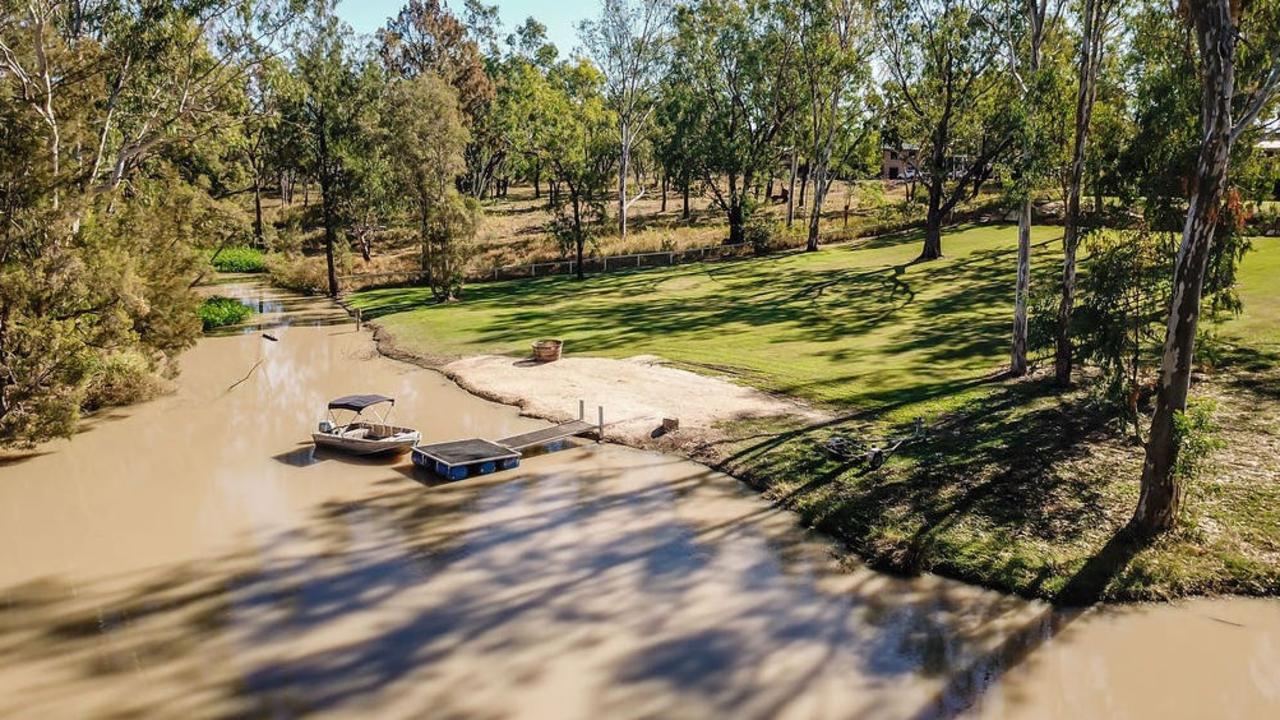 The property backs on to the Nogoa River.