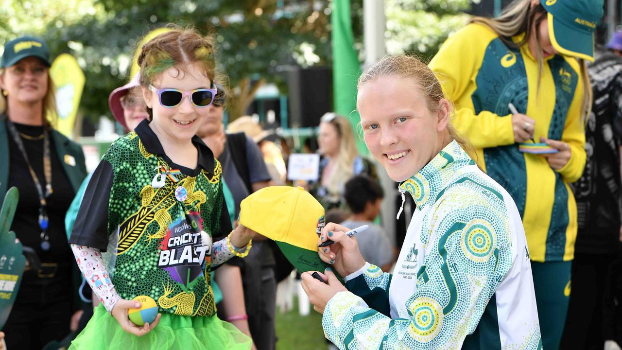 Australian Olympic and Paralympic teams arrive on the Sunshine Coast. Talia and Grace Brimelow. Picture: Patrick Woods.