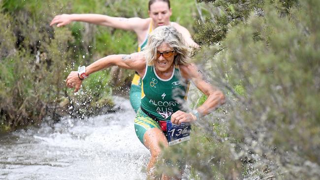 Surfers Paradise Triathlon Club coach Jenny Alcorn won the 55-59 women's age category at the ITU Cross Tri World Championships at Lake Crackenback. Picture credit: Delly Carr