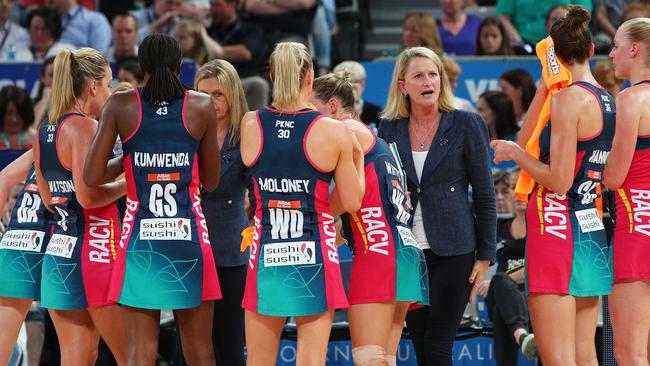 MELBOURNE, AUSTRALIA — MARCH 11: Vixens coach Simone McKinnis talks to her players during the round four Super Netball match between the Vixens and the Fever at Hisense Arena on March 11, 2017 in Melbourne, Australia. (Photo by Graham Denholm/Getty Images)