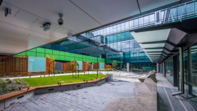 Fully landscaped interior open space at the new hospital.