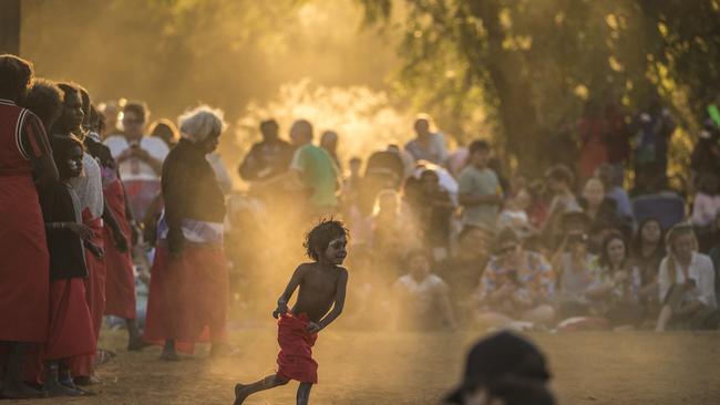 Red Flag Dancers from Numbulwar. Picture: NewsWire / Glenn Campbell