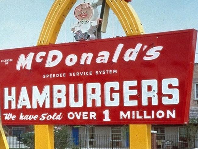 1950s pic shows the first McDonald's in Des Plaines, Illinois. Ray Kroc's first McDonalds restaurant opened here on 15 Apr 1955. AFP picMcDonald's/Corp cafes restaurants exterior advertising signs signage motor vehicles cars classic travel usa fifties 50s