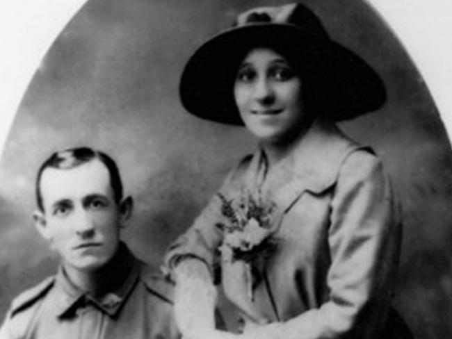 World War I soldier William Leitch Junior and his English bride Emma.