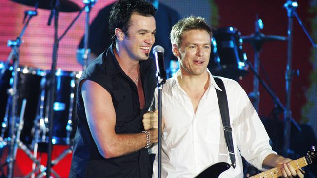 Shanon Noll and Bryan Adams at the 2005 MTV Australia Video Music awards in Sydney.