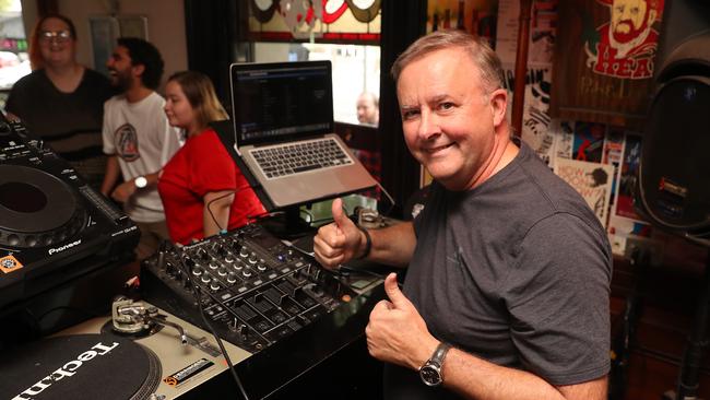 Federal Opposition Leader Anthony Albanese entertains the crowd at the King’s Head during a Labor Party fundraiser in 2018. Picture: Calum Robertson