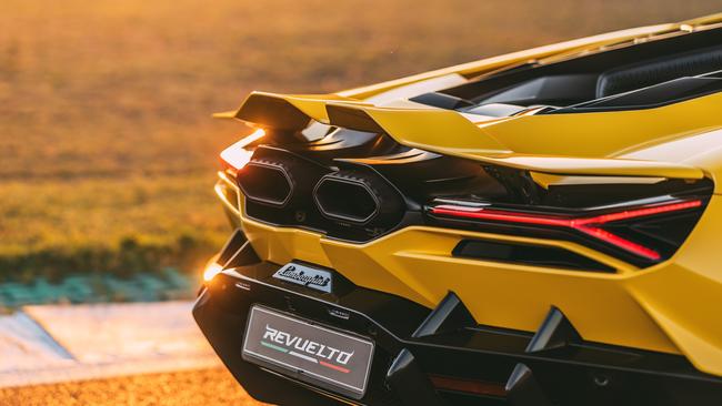 2023 Lamborghini Revuelto