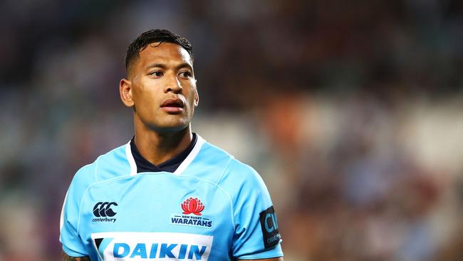 SYDNEY, NEW SOUTH WALES - FEBRUARY 24:  Israel Folau of the Waratahs watches on during the round two Super Rugby match between the Waratahs and the Stormers at Allianz Stadium on February 24, 2018 in Sydney, Australia.  (Photo by Mark Kolbe/Getty Images)