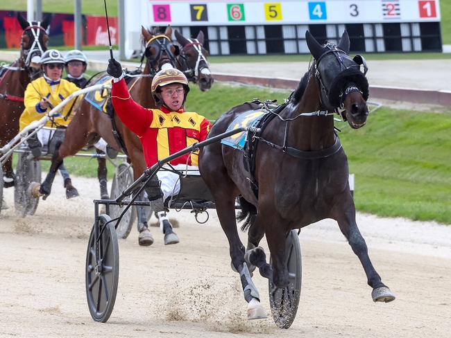 Keayang Zahara in full flight