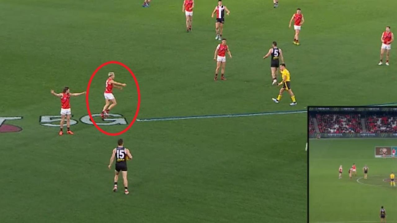 Matt Guelfi was caught out by his man running the other way around the mark.