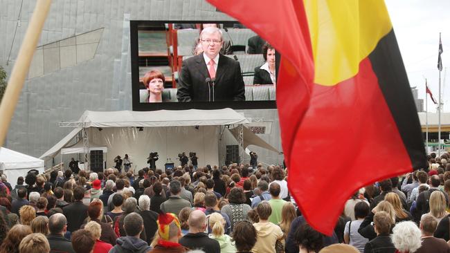 Thousands gather to listen to Prime Minister Kevin Rudd deliver the apology to the Stolen Generations.