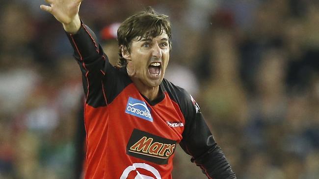 Brad Hogg had an lbw appeal on Kevin Pietersen denied. Picture: Getty Images