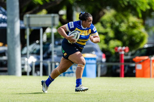 Cook Islands Rugby League International April Ngatupunu, a capped Titans and Cowboys NRLW forward, runs the ball for Easts earlier this season. Picture courtesy of Brendan Hertel Photography.