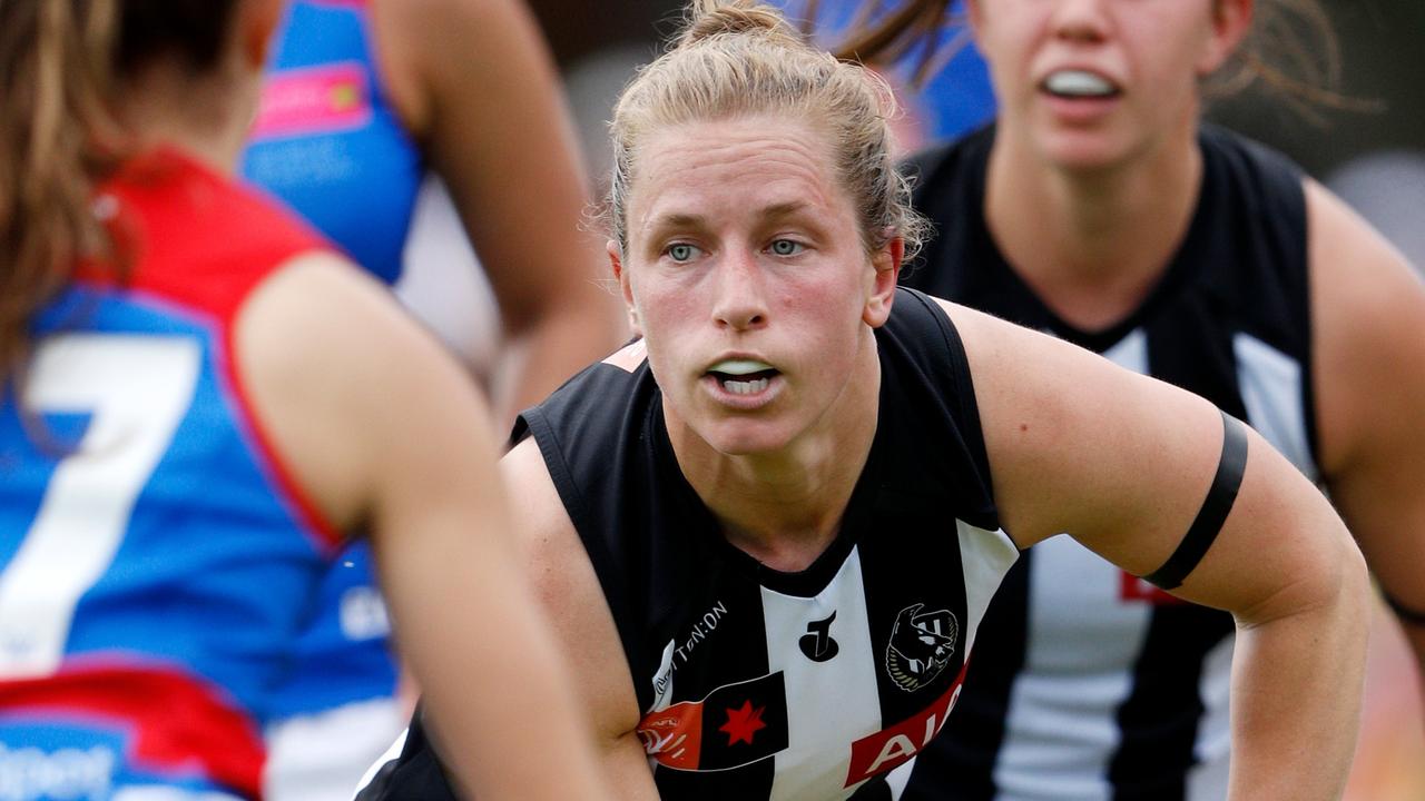 Jaimee Lambert is a prime mover for Collingwood. Picture: Dylan Burns/AFL Photos via Getty Images