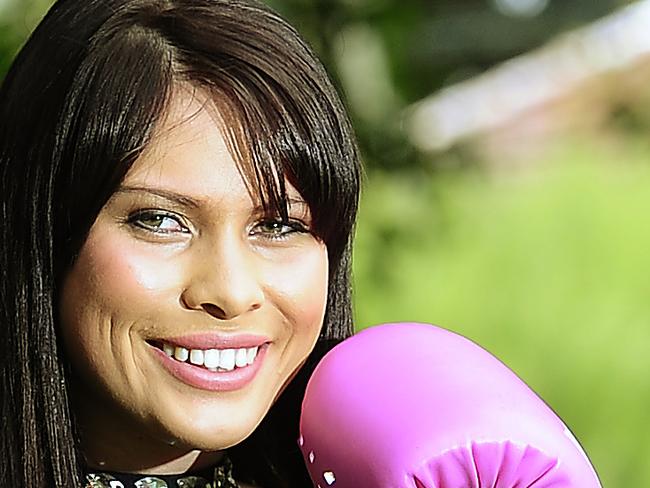 Boxer and Model Che Keneally will travel to Fiji to compete in the World Super Model Pageant as Miss Teen Oceana. Picture: John Appleyard