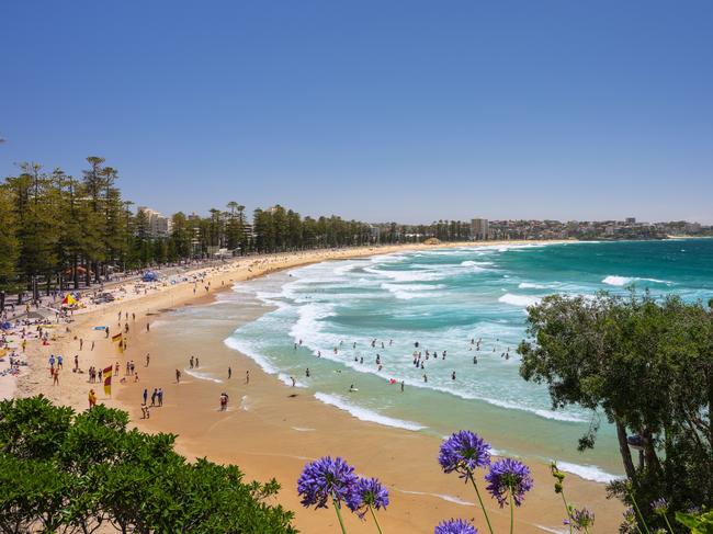 ESCAPE_KATE BETTES_TRIPADVISOR TRAVELLERS CHOICE AWARDS_BEST BEACHES_ Crowds enjoying a Summer's day at Manly Beach, Manly.