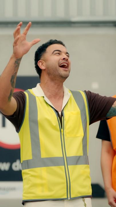 Guy Sebastian spreads the Christmas cheer by surprising fans