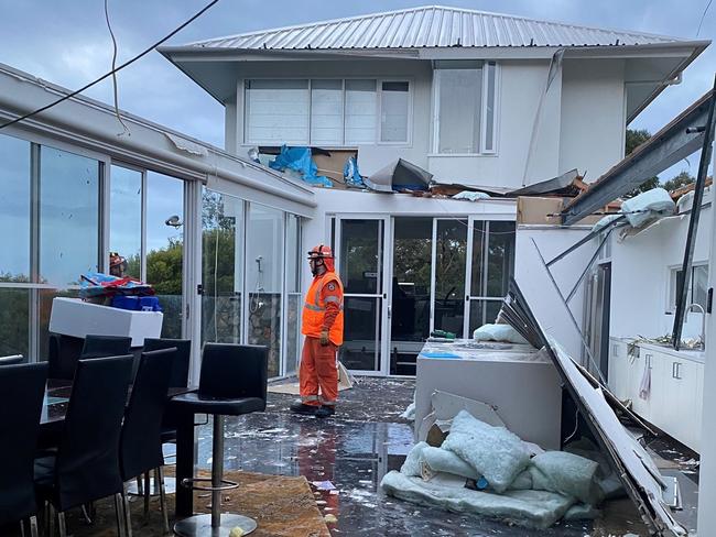 The SES attended the home. Picture: Supplied/Cameron Alder via ABC Perth Facebook