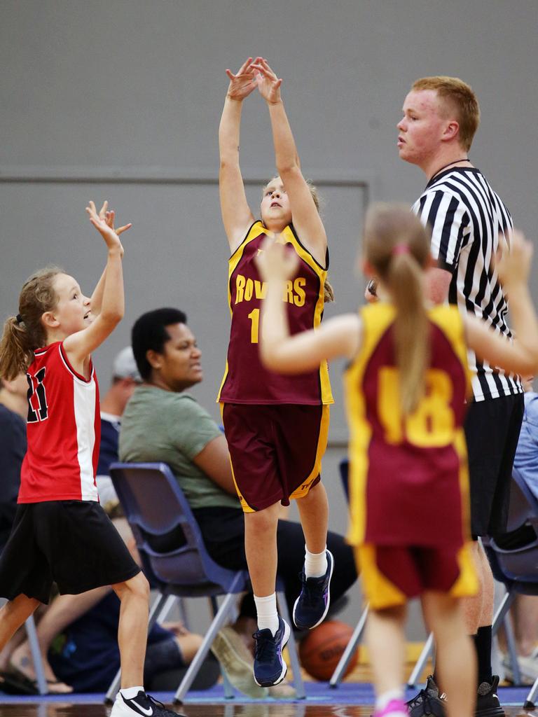 Rovers v YMCA. Under 10s junior basketball at Geelong Arena courts on Saturday morning. Picture: Alan Barber