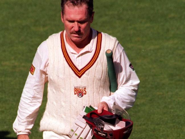 Allan Border farewelled at the MCG after playing his last first class match. Picture: David Caird