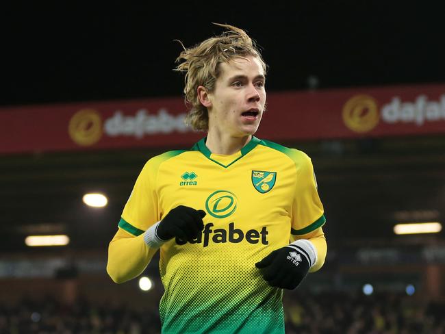 NORWICH, ENGLAND - JANUARY 01: Todd Cantwell of Norwich City celebrates after scoring his team's first goal during the Premier League match between Norwich City and Crystal Palace at Carrow Road on January 01, 2020 in Norwich, United Kingdom. (Photo by Stephen Pond/Getty Images)