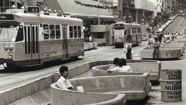 An interesting seating set up in Bourke St Mall in 1982.