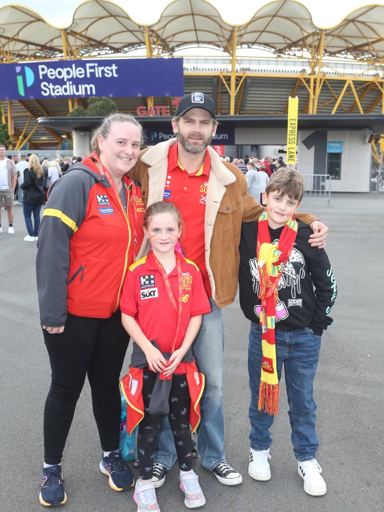 Gold Coast Suns vs. Collingwood. Nicole Moon, Lucy Wood, James Wood and Jordan Wood. 29 June 2024 Carrara Picture by Richard Gosling