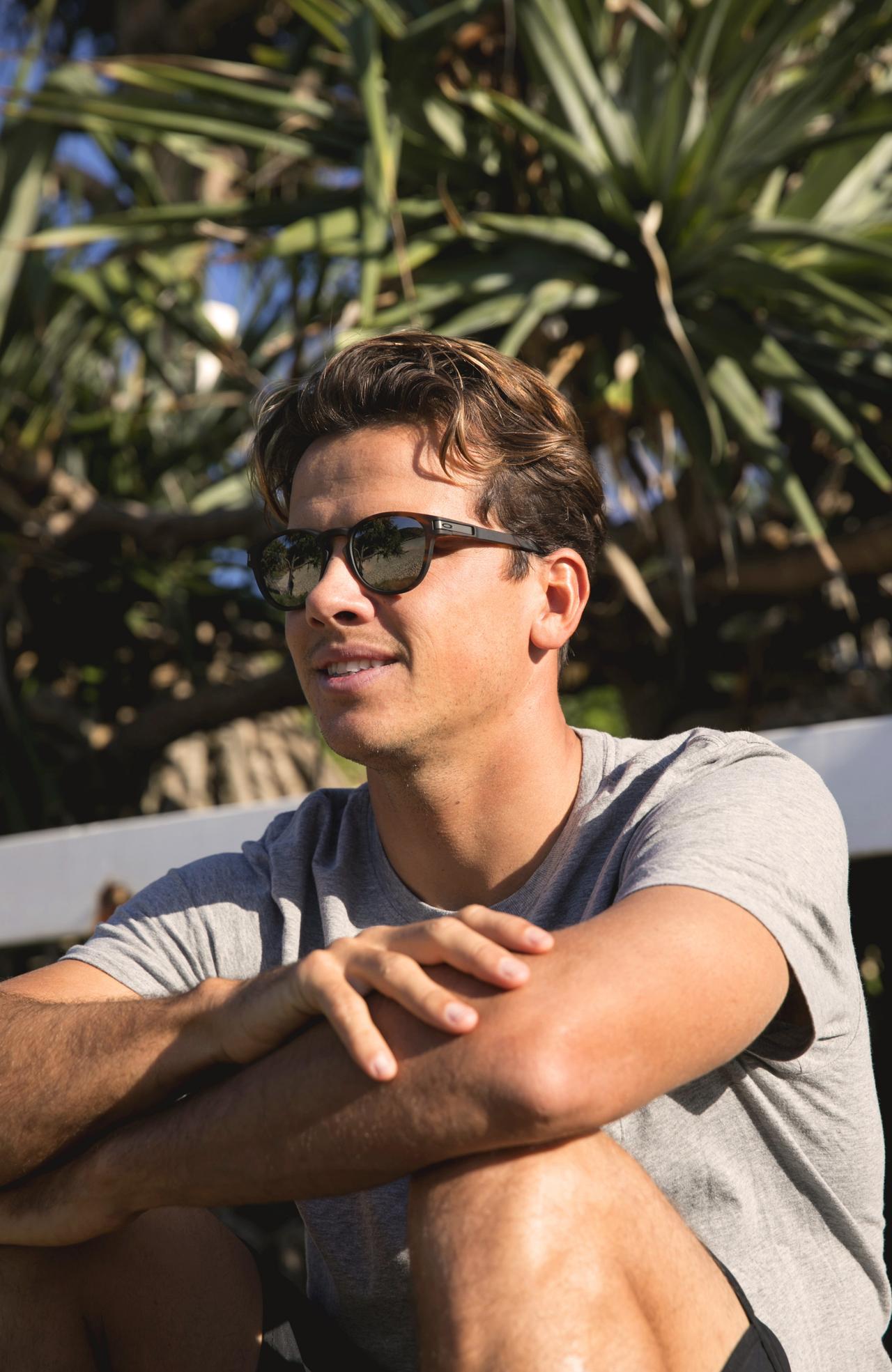 Julian Wilson pro surfer on World Surf League and Oakley ...