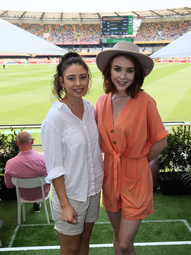 Socials at First Test, Australia v Pakistan at the Gabba. Bianca Sing and Tess Alexander Thursday 21st November 2019 (AAP Image - Richard Waugh