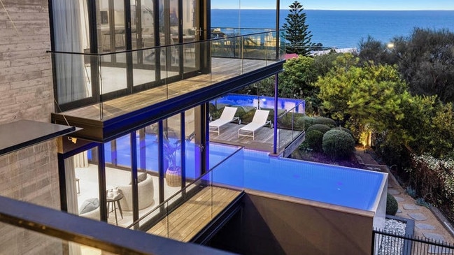 REAL ESTATE: This property at 30 Kungung Rd, Mount Eliza, is on the market with an epic swimming pool.