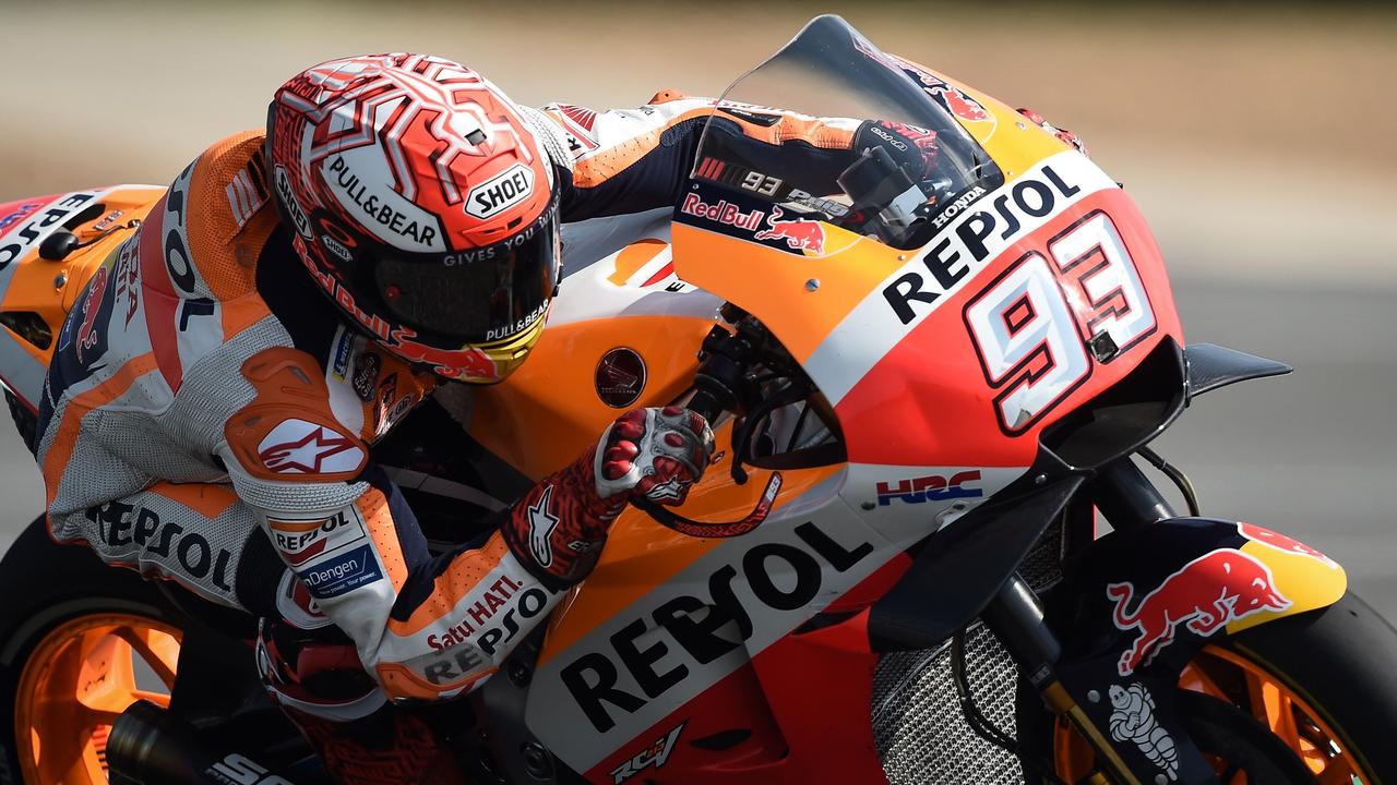Andrea Dovizioso has fallen victim on the final lap to a surging Marc Marquez who has become the first winner of the Thailand Grand Prix.