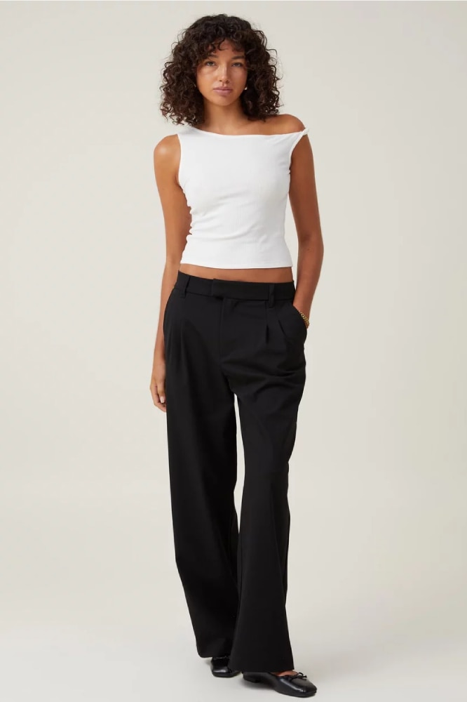 The ﻿Best Women's Trousers For Winter In Australia 2024 - Vogue Australia