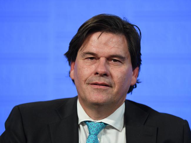 CEO of the Australian Industry Group Innes Willox delivers a speech with Executive Director of the Australian Strategic Policy Institute Peter Jennings at the National Press Club in Canberra, Wednesday, April 5, 2017. (AAP Image/Lukas Coch) NO ARCHIVING