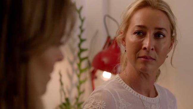 Asher Keddie returns as Nina Proudman in season six of Offspring.