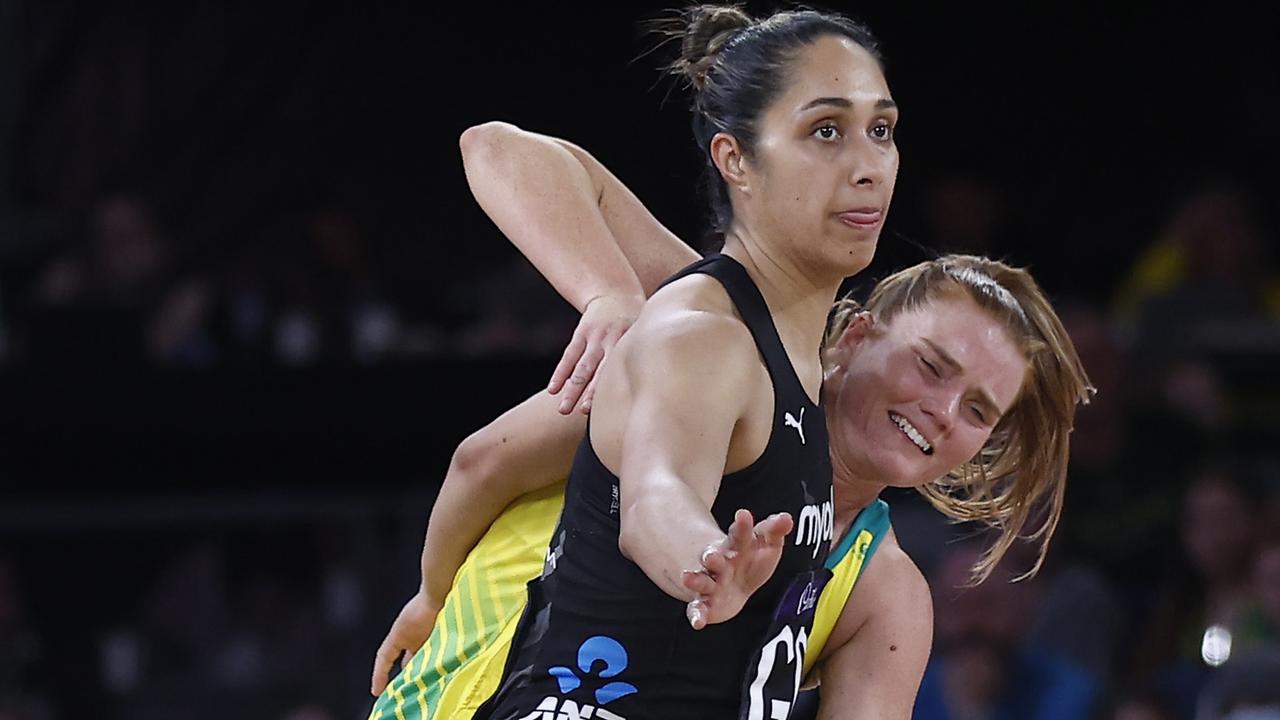 Silver Ferns defender Phoenix Karaka tangles with Diamond Steph Wood. Picture: Darrian Traynor