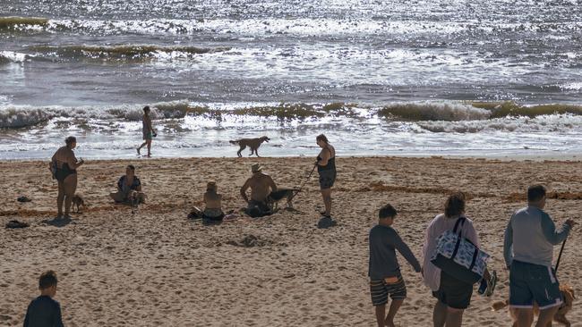 Florida families spend the weekend by the beach. Picture: Saul Martinez