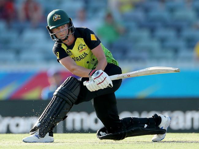 Meg Lanning of Australia bats during the Women's T20 World Cup cricket match between Australia and Sri Lanka at the WACA Ground in Perth, Monday, February 24, 2020. (AAP Image/Richard Wainwright) NO ARCHIVING, EDITORIAL USE ONLY, IMAGES TO BE USED FOR NEWS REPORTING PURPOSES ONLY, NO COMMERCIAL USE WHATSOEVER, NO USE IN BOOKS WITHOUT PRIOR WRITTEN CONSENT FROM AAP