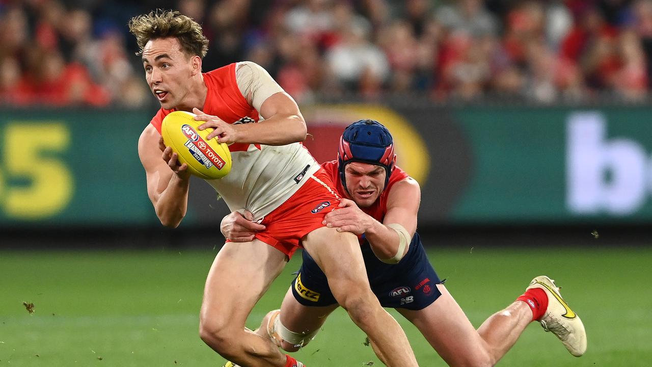 Sydney’s Ryan Clarke could find himself on Jordan De Goey.