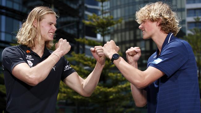 Brothers Tom and Sam de Koning face off after Sam was drafted by the Cats in 2019. AFL Photos