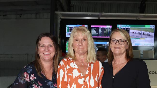 Vicky Wakley, Janette Pitts and Narelle Kellegher attend the Mansfield Cup races. Picture: Brendan Beckett