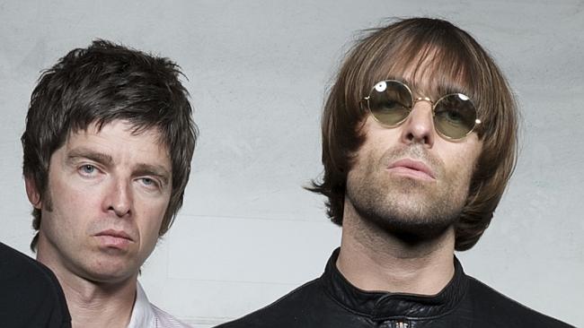 29/09/2008 FEATURES: UK band Oasis. Noel Gallagher and Liam Gallagher (2nd & 3rd from L).